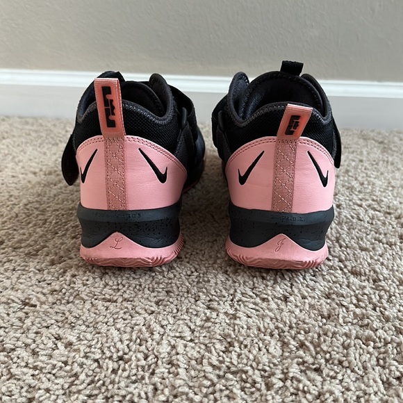 Lebron Soldier 13 GS ‘Black Bleached Coral’ - Picture 4 of 5